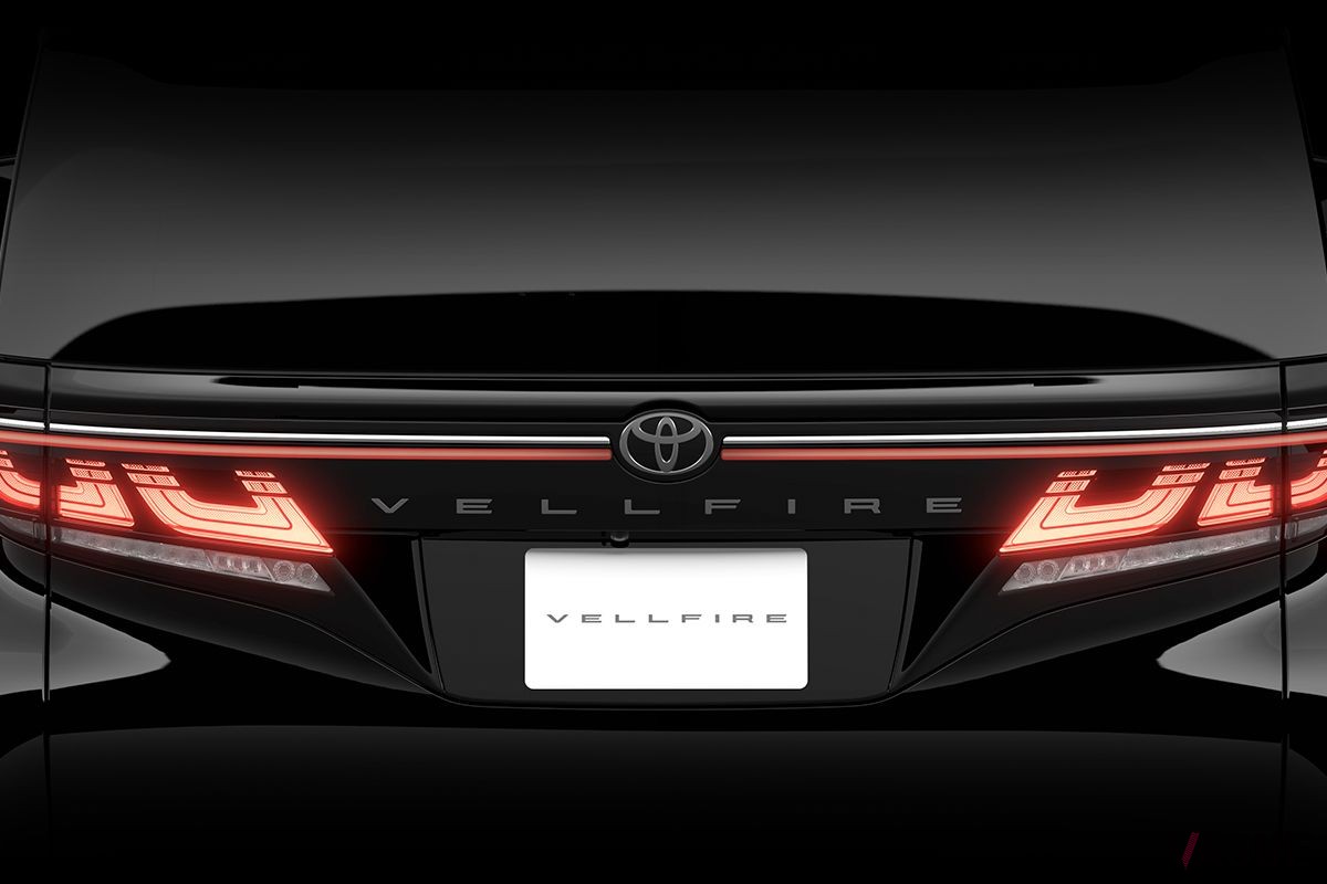 トヨタ新型「ヴェルファイア」