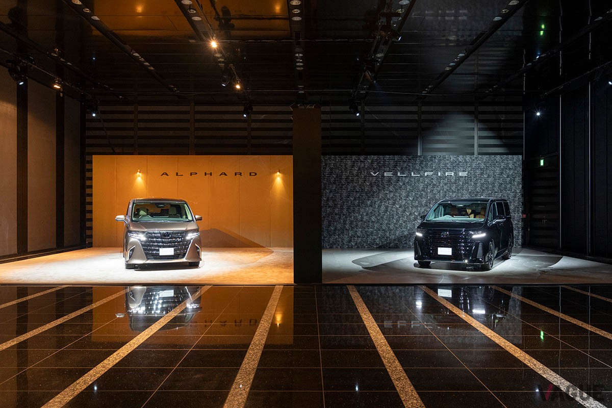 トヨタ新型「ヴェルファイア」のインテリア