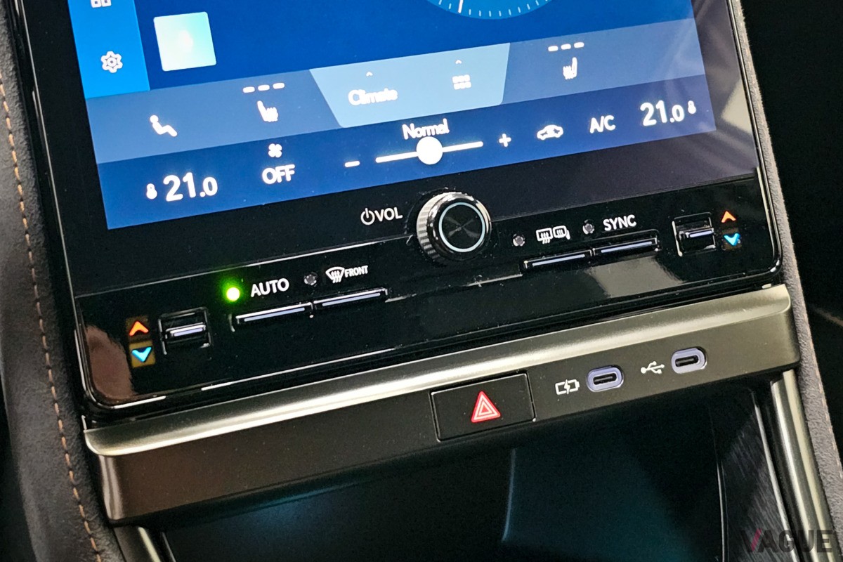古くさいヒエラルキーを打破して新たな価値を持った高級車を創造するという、強いメッセージが車名にも込められているレクサス新型「LBX」