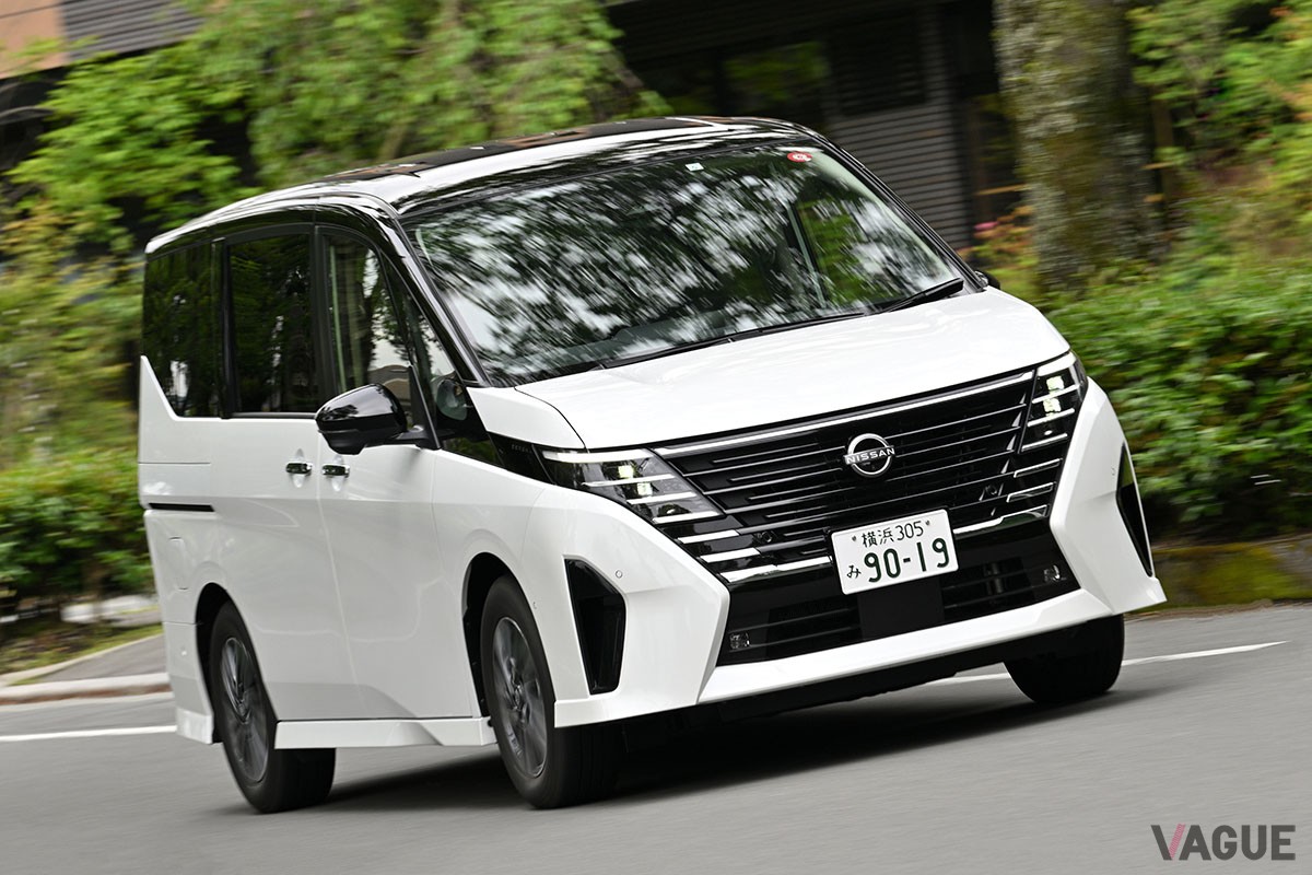 新型「セレナ」の最上級グレード「e-POWERルキシオン」は、日産が誇る先進の安全運転支援機能“プロパイロット2.0”の標準装備で高速移動が楽
