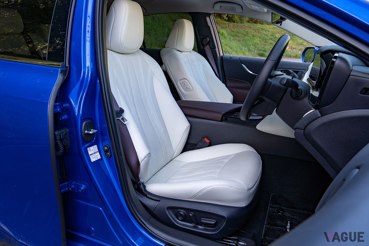 実車が日本で初公開されたトヨタ新型「クラウン・セダン」。ベースモデルとなった「MIRAI」よりも快適性重視の足回りが採用される模様