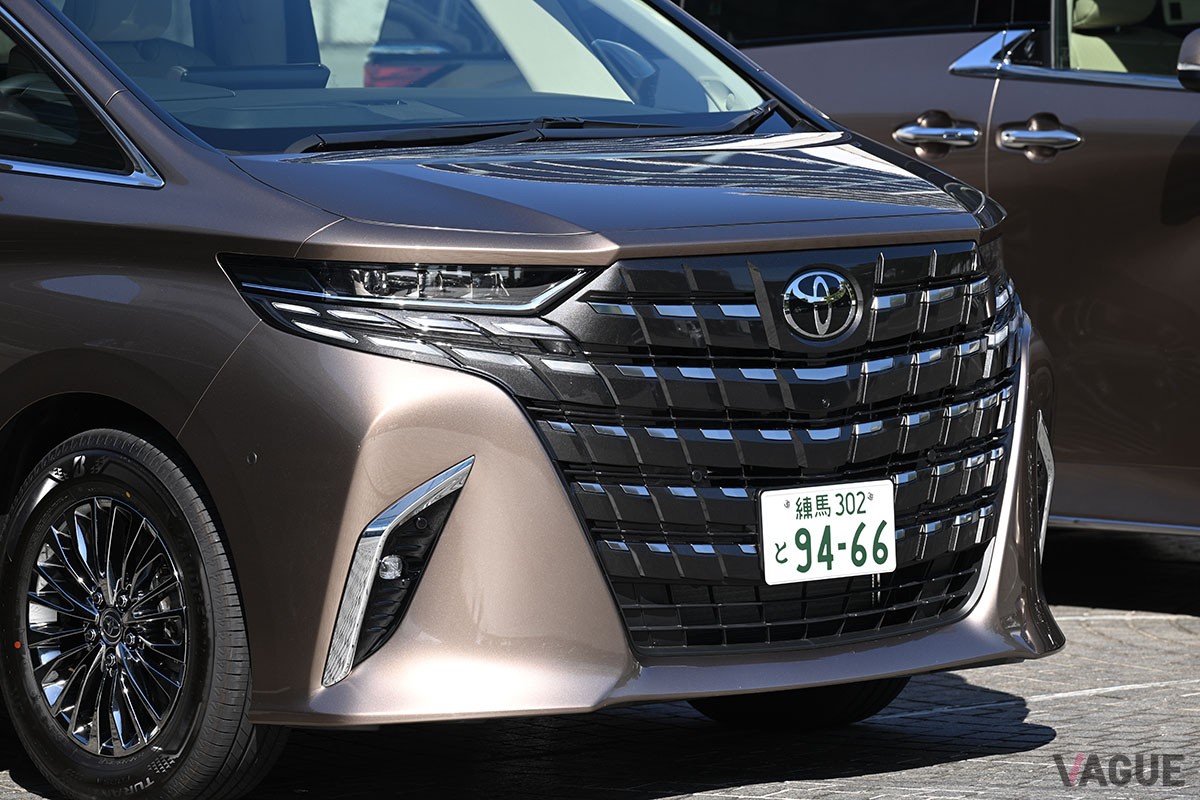 トヨタ新型「アルファード」のエグゼクティブラウンジ