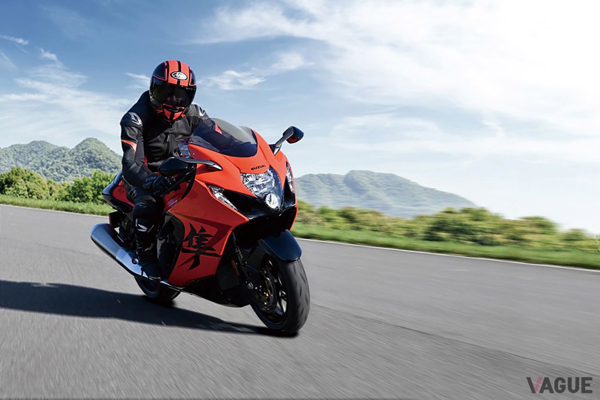 日本国内では300台限定で抽選販売される、オレンジ×ブラックの特製カラーをまとったスズキ「ハヤブサ」の25周年記念モデル