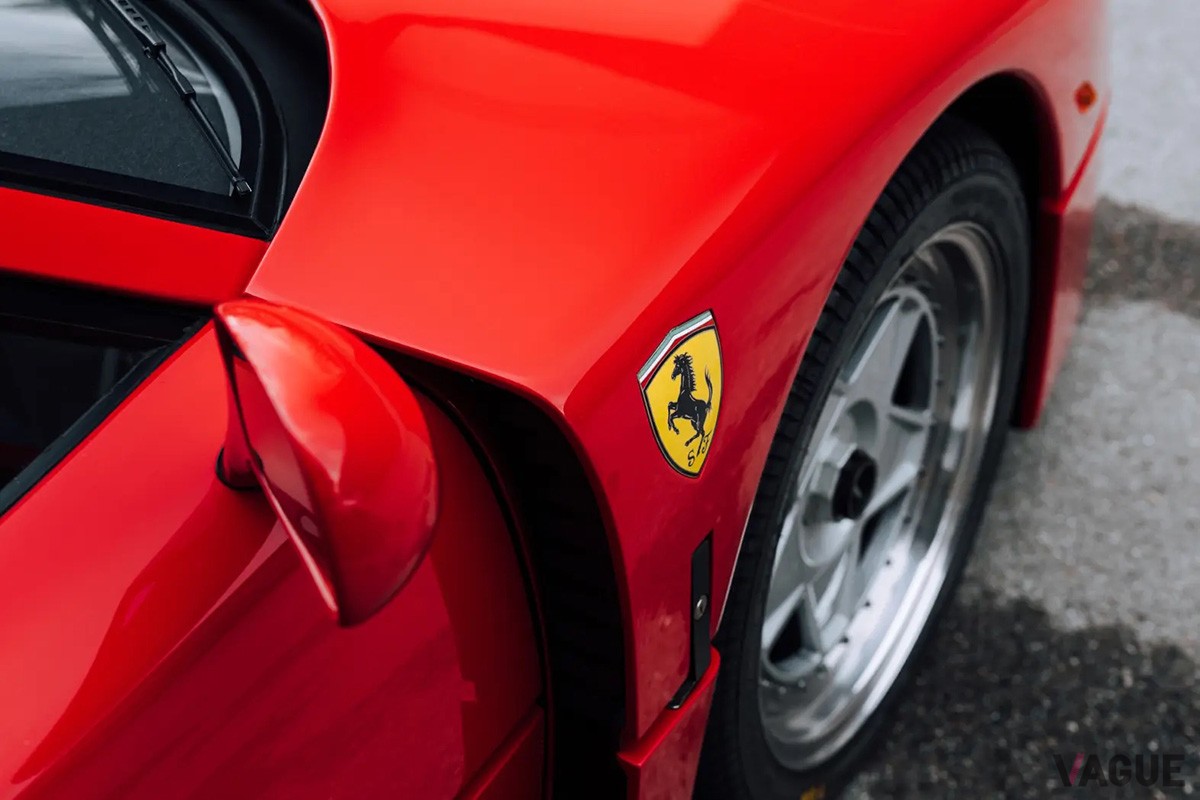 altrトレードに出品中のフェラーリ「F40」（C）ALTR.trade