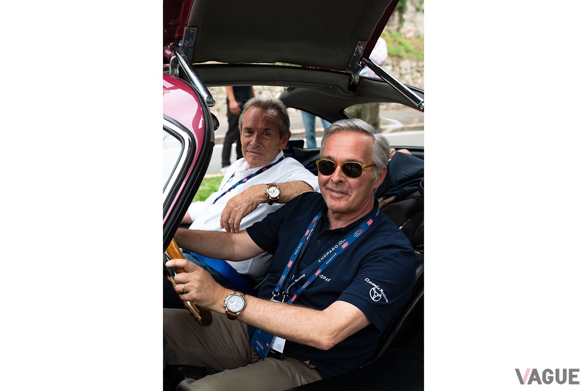 2023年のミッレミリア。ショパール・チームのメルセデス・ベンツ 300SL ガルウイング。そしてこのクルマをドライブしたカール-フレデリック・ショイフレ共同社長（手前）とジャッキー・イクス（奥）