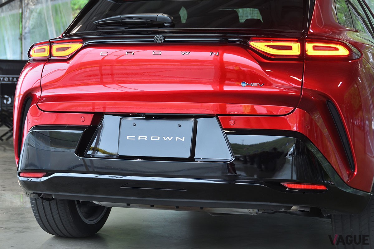 走りにこだわるならPHEV、ルックスや燃費重視ならHEVと、好みによりパワートレインを選べるトヨタ新型「クラウン・スポーツ」