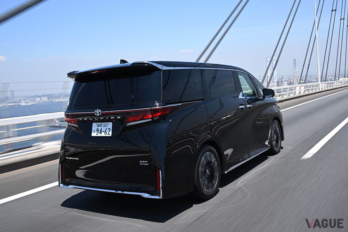 トヨタ新型「ヴェルファイア」