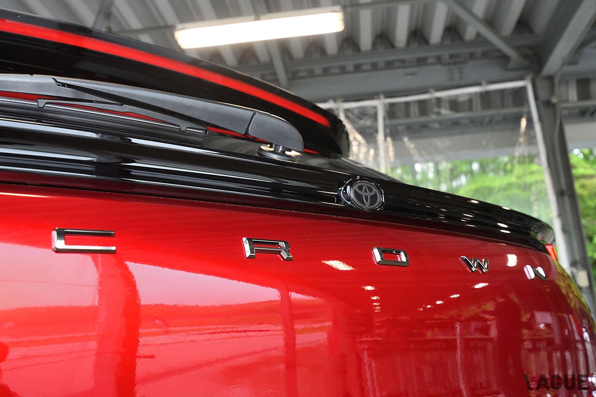 走りにこだわるならPHEV、ルックスや燃費重視ならHEVと、好みによりパワートレインを選べるトヨタ新型「クラウン・スポーツ」