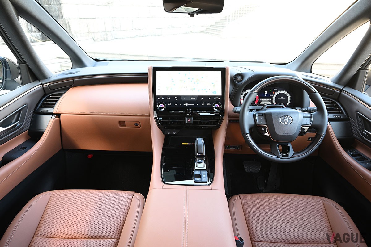 トヨタ新型「アルファード」と「ヴェルファイア」はボディ剛性やドライビングポジションなどを吟味。走る楽しさも提供してくれる