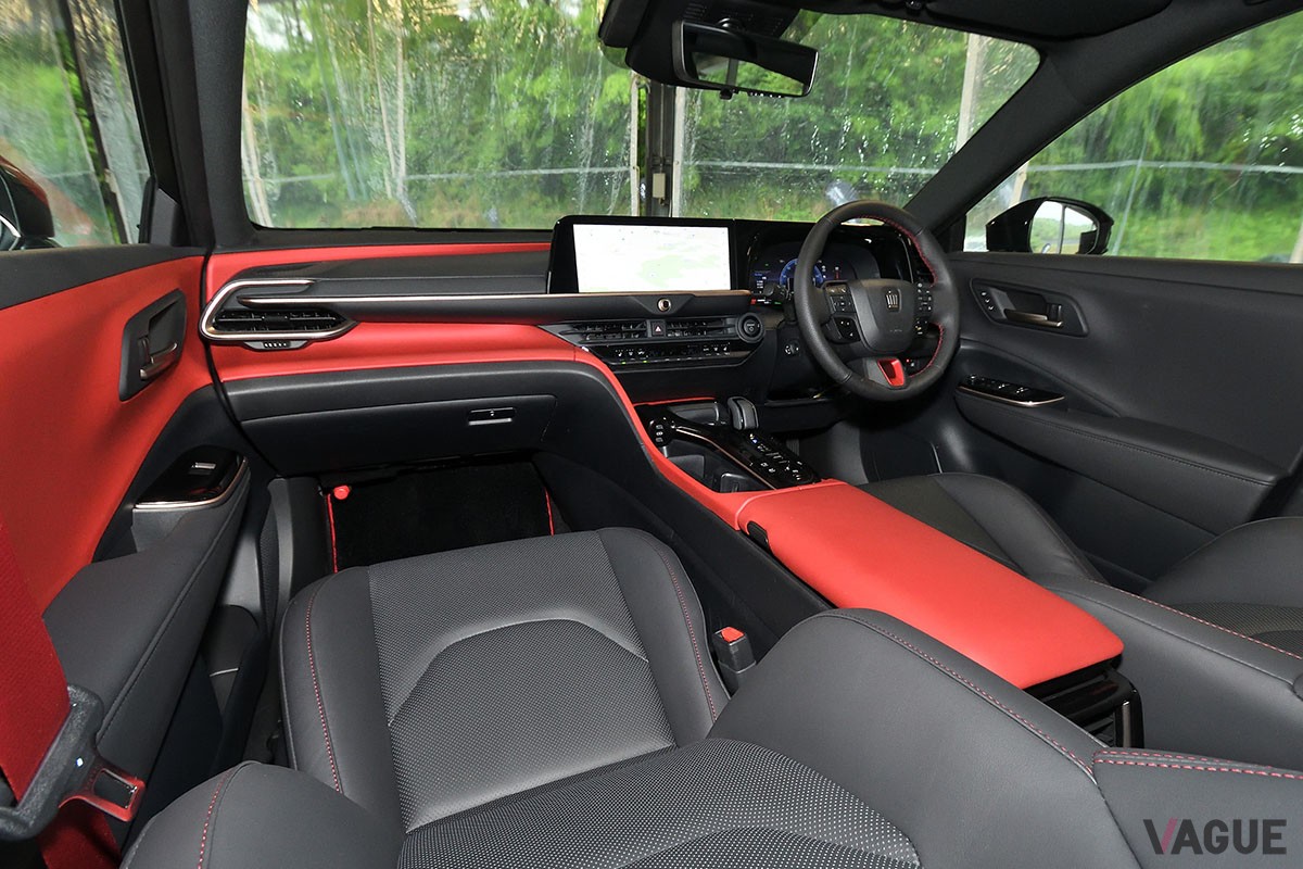 走りにこだわるならPHEV、ルックスや燃費重視ならHEVと、好みによりパワートレインを選べるトヨタ新型「クラウン・スポーツ」