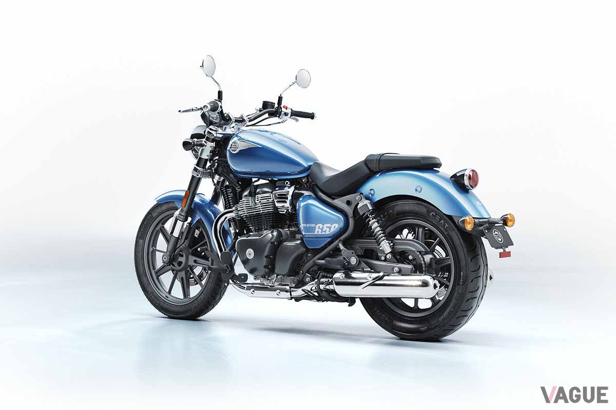 650ccの並列2気筒エンジンと新しいシャシーを組み合わせたロイヤルエンフィールドのオーセンティックなクルーザー「スーパーメテオ650」