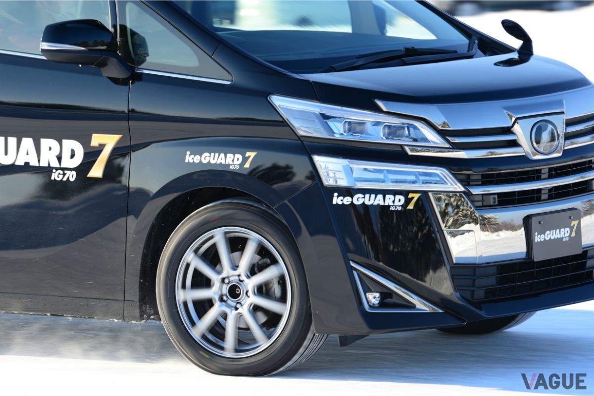 ヨコハマの最新スタッドレスタイヤ「アイスガードセブン iG70」装着車