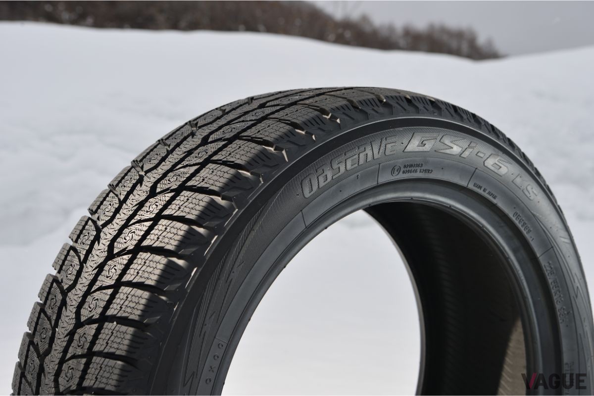 TOYO TIREのSUV用新スタッドレスタイヤ「オブザーブGSi-6」装着車