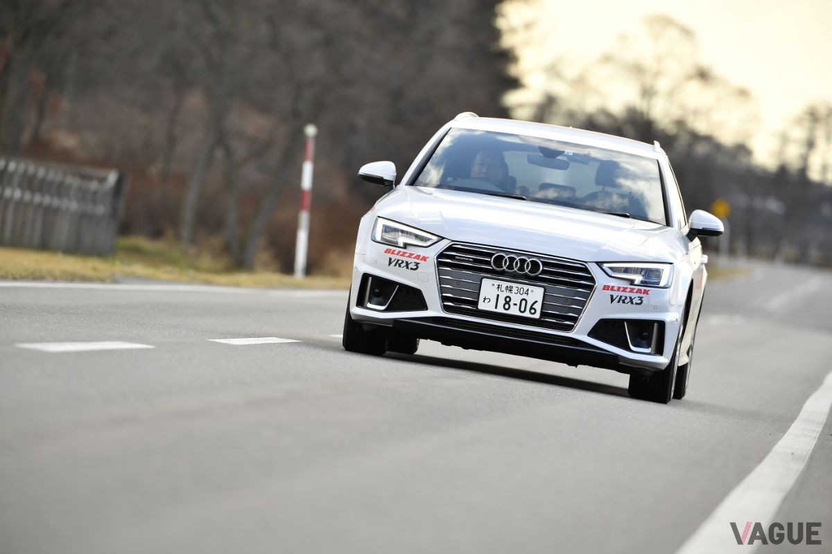 ブリヂストンの最新スタッドレスタイヤ「ブリザックVRX3」装着車