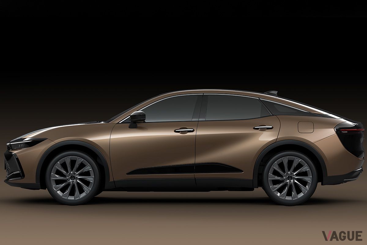 トヨタ新型「クラウン・クロスオーバー」