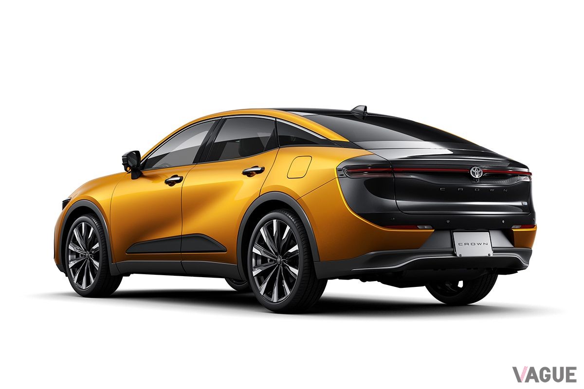 トヨタ新型「クラウン・クロスオーバー」
