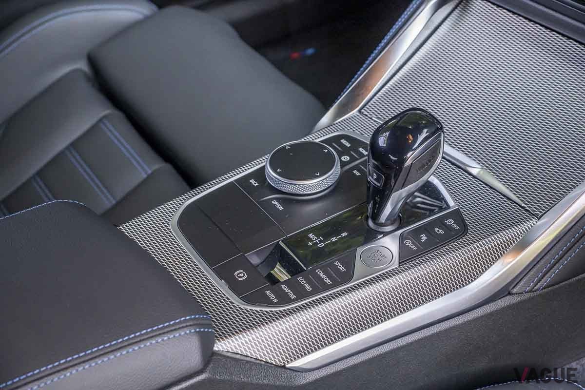 BMW新型「M240i xDrive Coupe」のインテリア