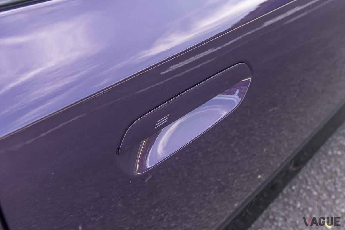 BMW新型「M240i xDrive Coupe」のドアハンドル