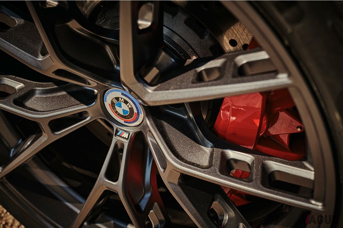 BMW新型「M3ツーリング」用Mパフォーマンスパーツ