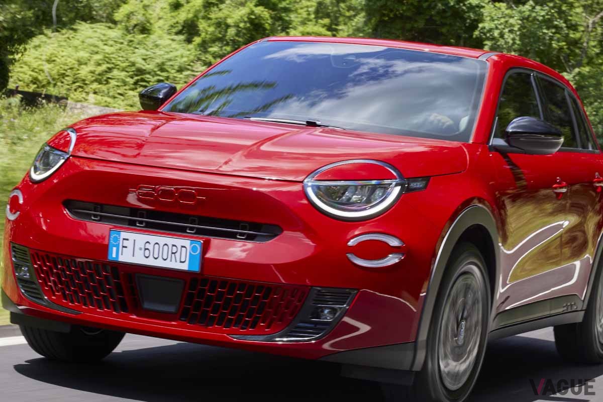 まもなく日本に上陸する予定のフィアット新型「600e」