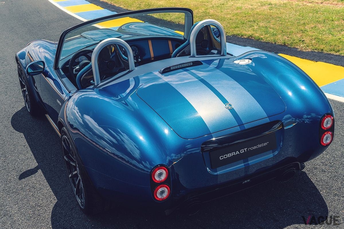 新型「ACコブラGTロードスター」