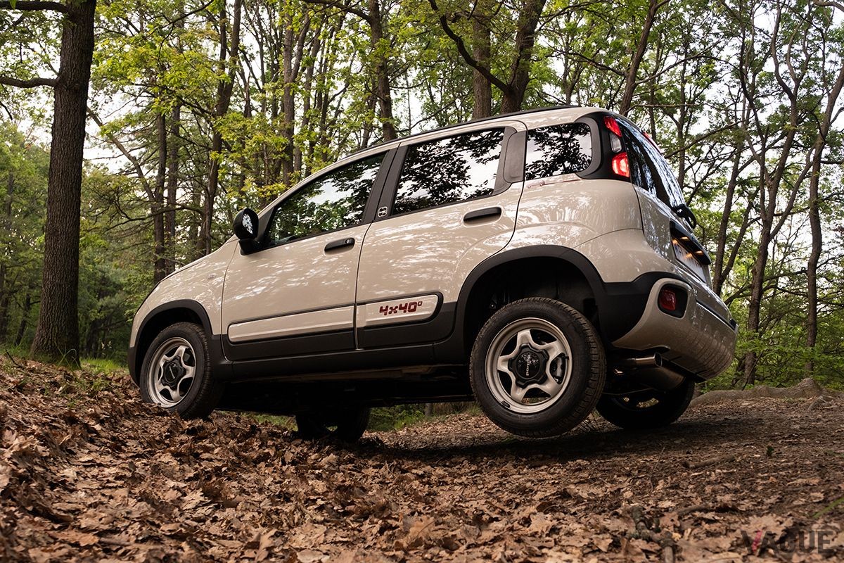 フィアットの限定車「パンダ4×40°」
