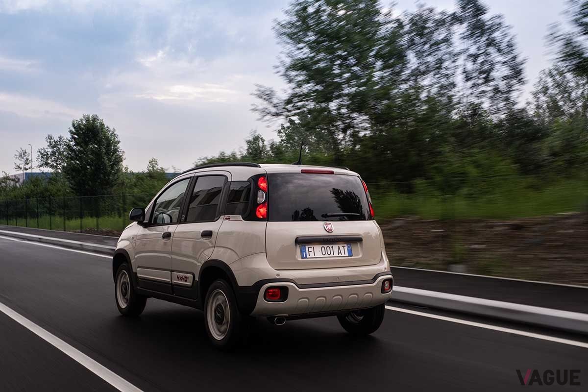 フィアットの限定車「パンダ4×40°」