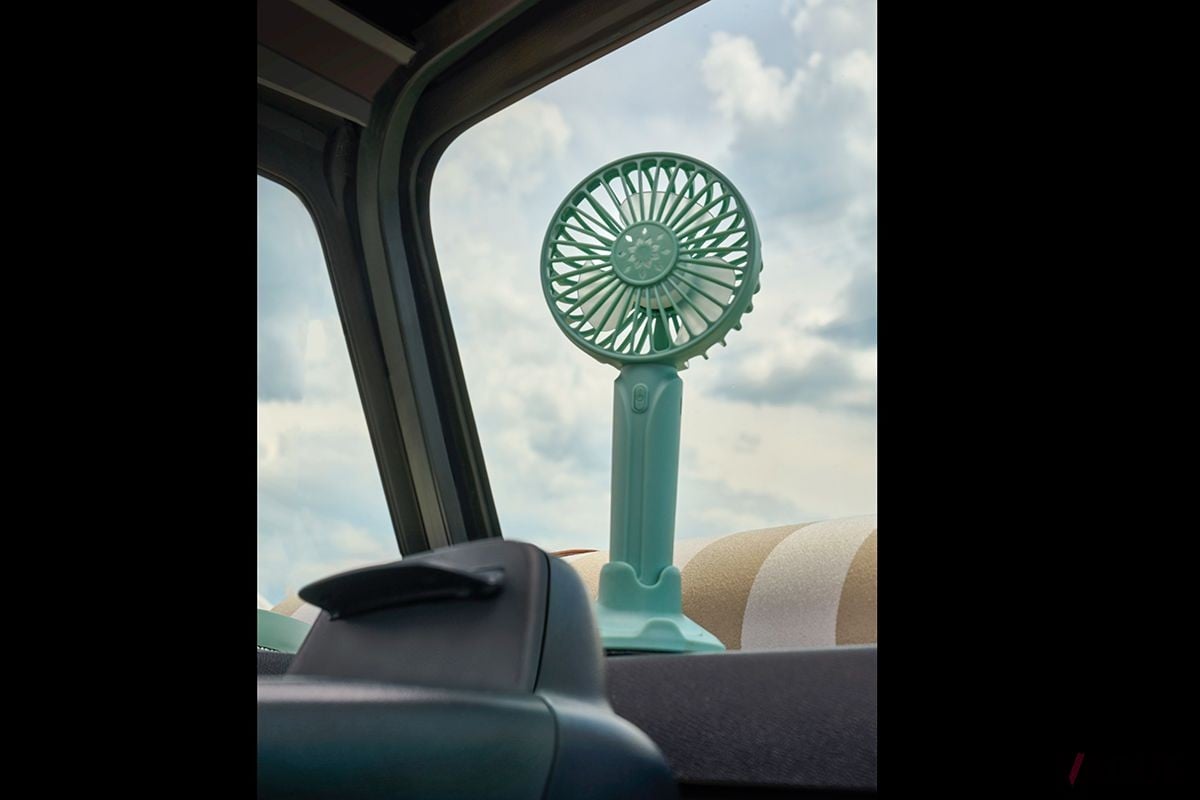 世界初公開されたフィアット新型「トポリーノ」のインテリア