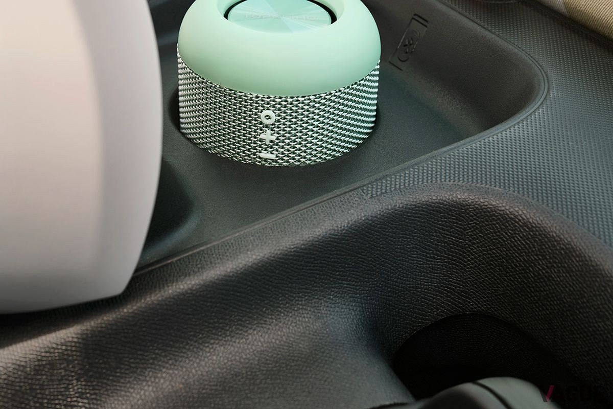 世界初公開されたフィアット新型「トポリーノ」のインテリア