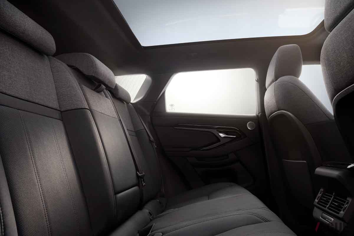改良新型「レンジローバー・イヴォーク」2024年モデルのインテリア