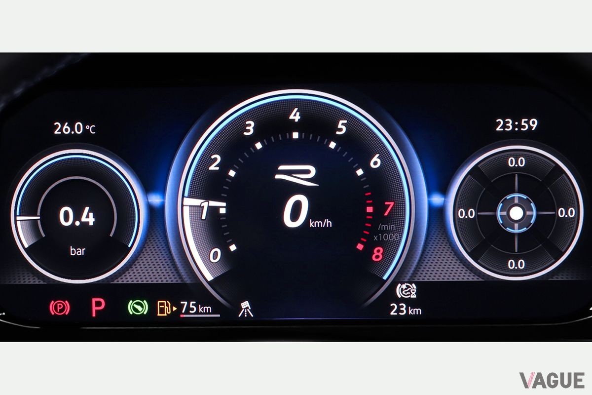 VWゴルフRの特別仕様車「ゴルフR 20イヤーズ」のインテリア