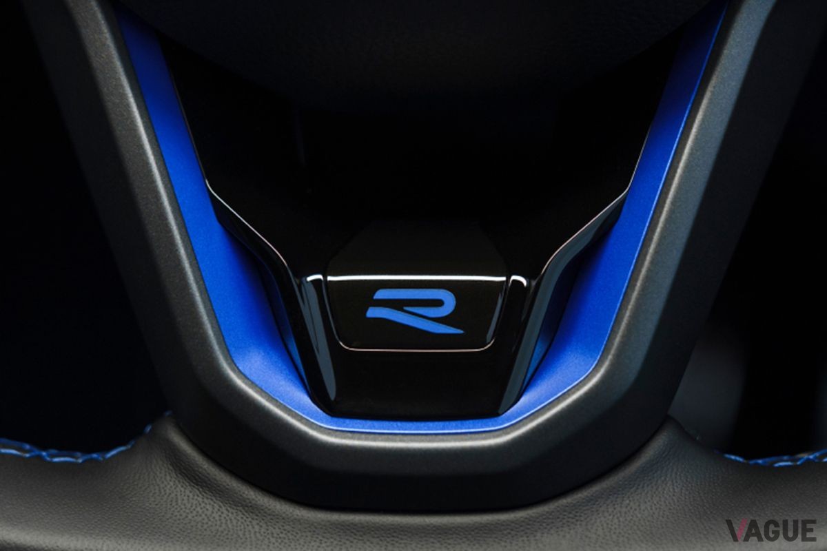 VWゴルフRの特別仕様車「ゴルフR 20イヤーズ」のインテリア