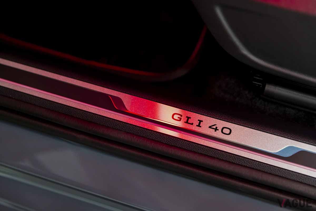 米国で登場したVW「ジェッタGLI 40周年記念エディション」のインテリア