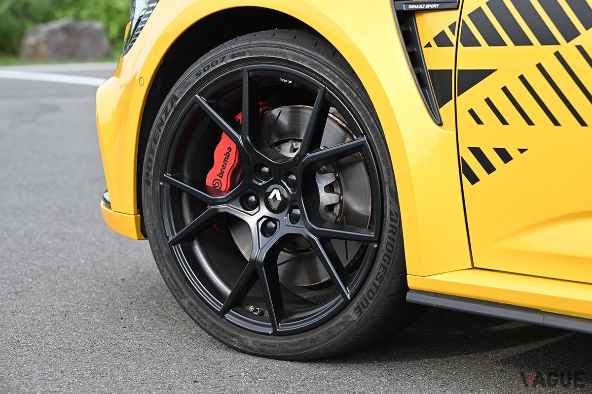 ルノーの限定車「メガーヌR.S.ウルティム」のホイール