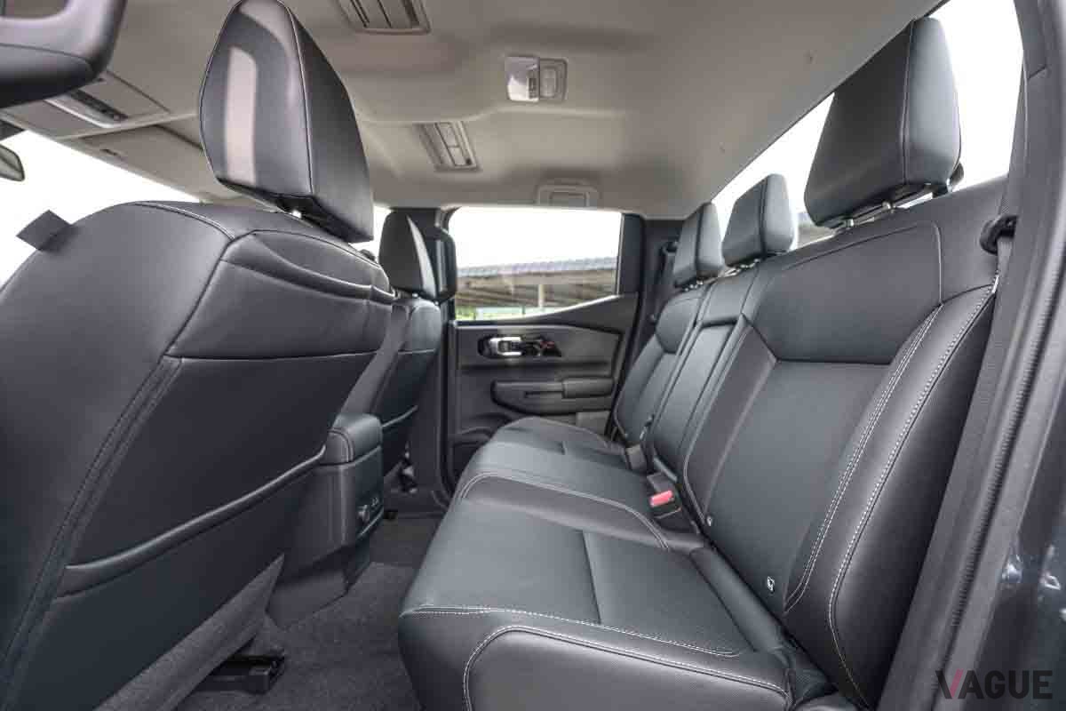 2024年2月に日本登場した三菱「トライトン」のインテリア