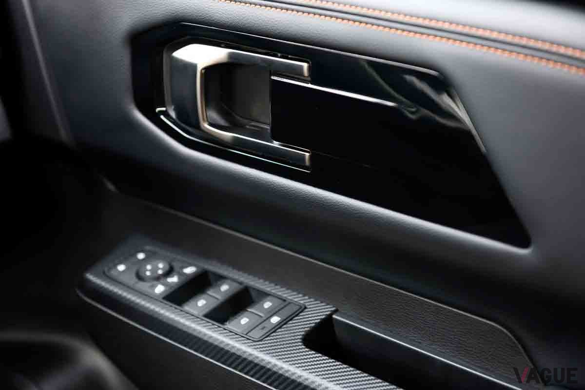 2024年2月に日本登場した三菱「トライトン」のインテリア