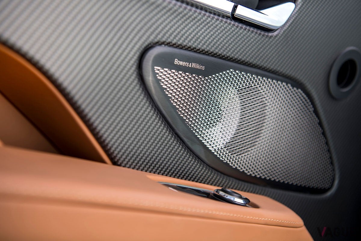 従来の「DB11」から大幅に進化を遂げた上に、丹精込めたつくり込みによって味わいもより濃密になったアストンマーティン新型「DB12」