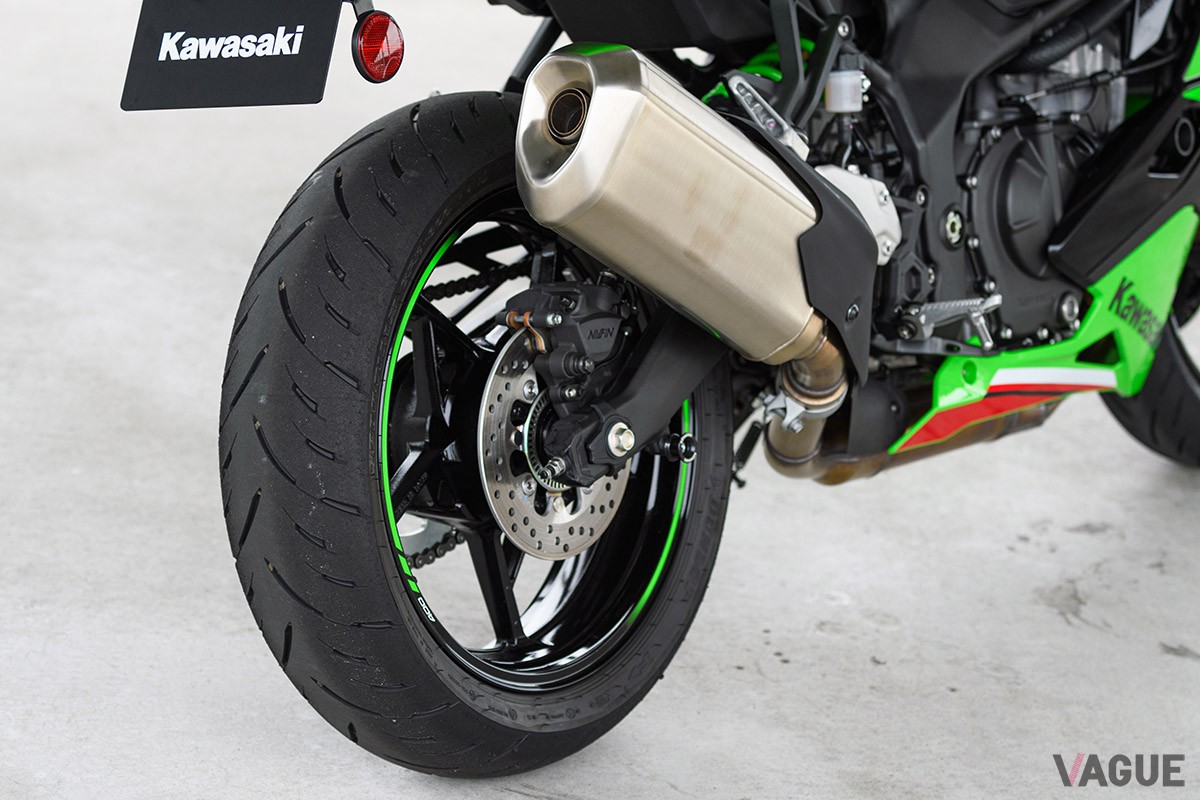 カワサキ新型「Ninja ZX-4RR KRT EDITION」