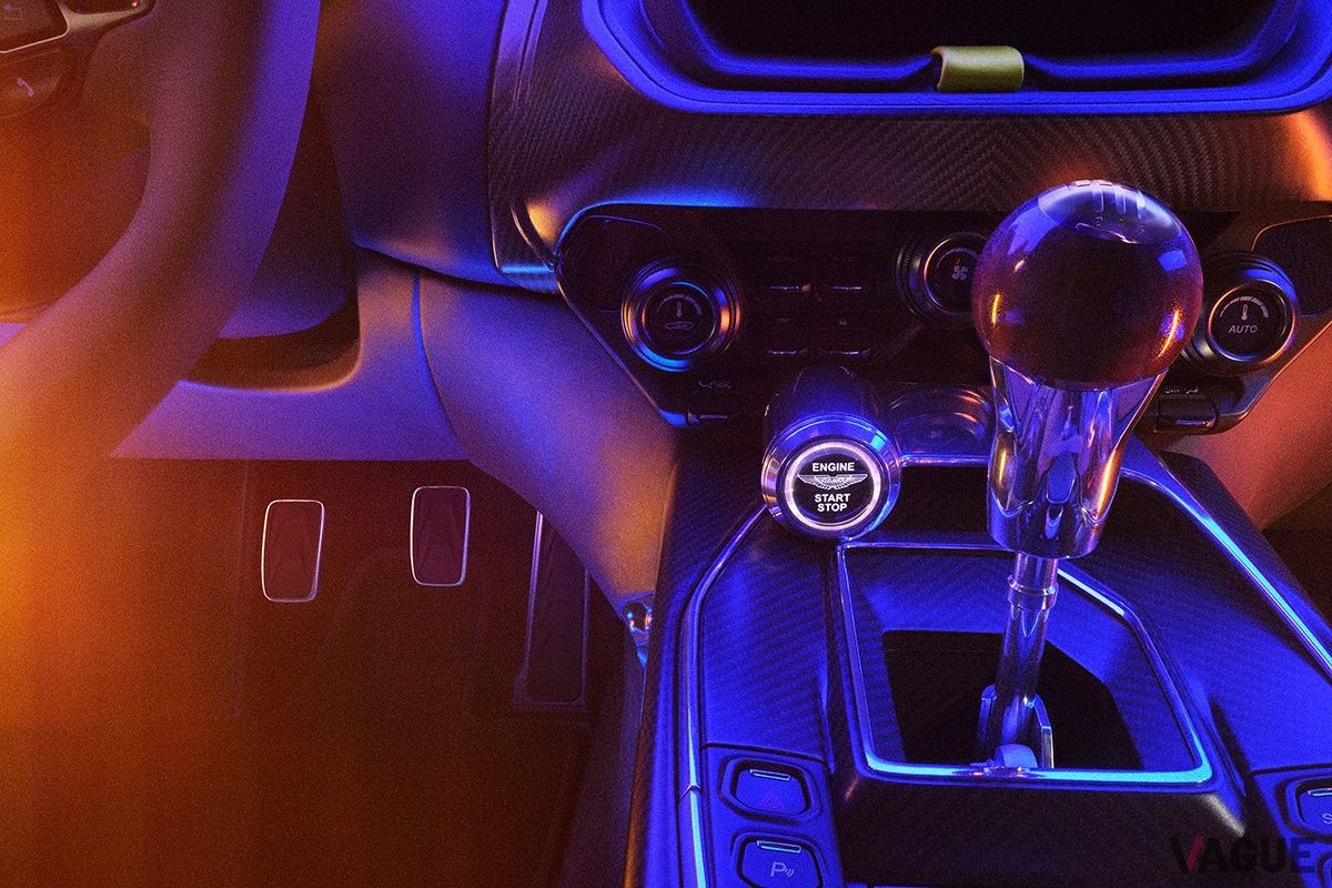 アストンマーティン新型「Valour」