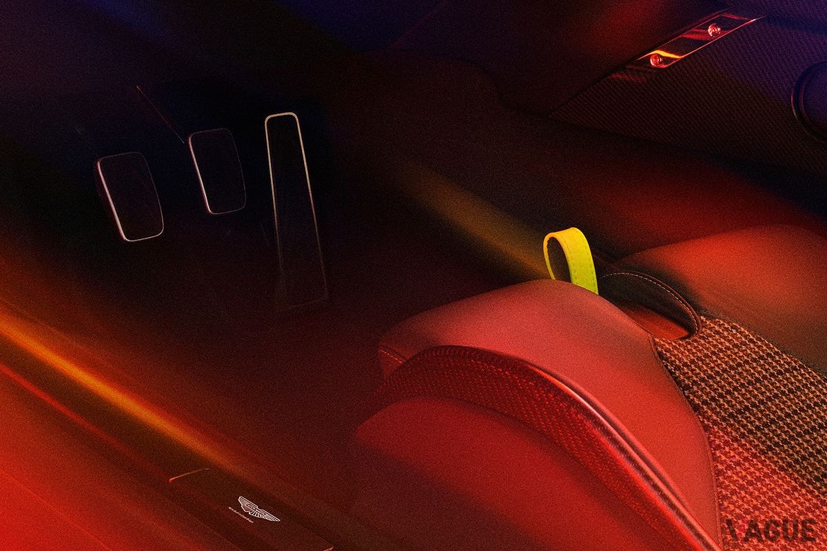 アストンマーティン新型「Valour」