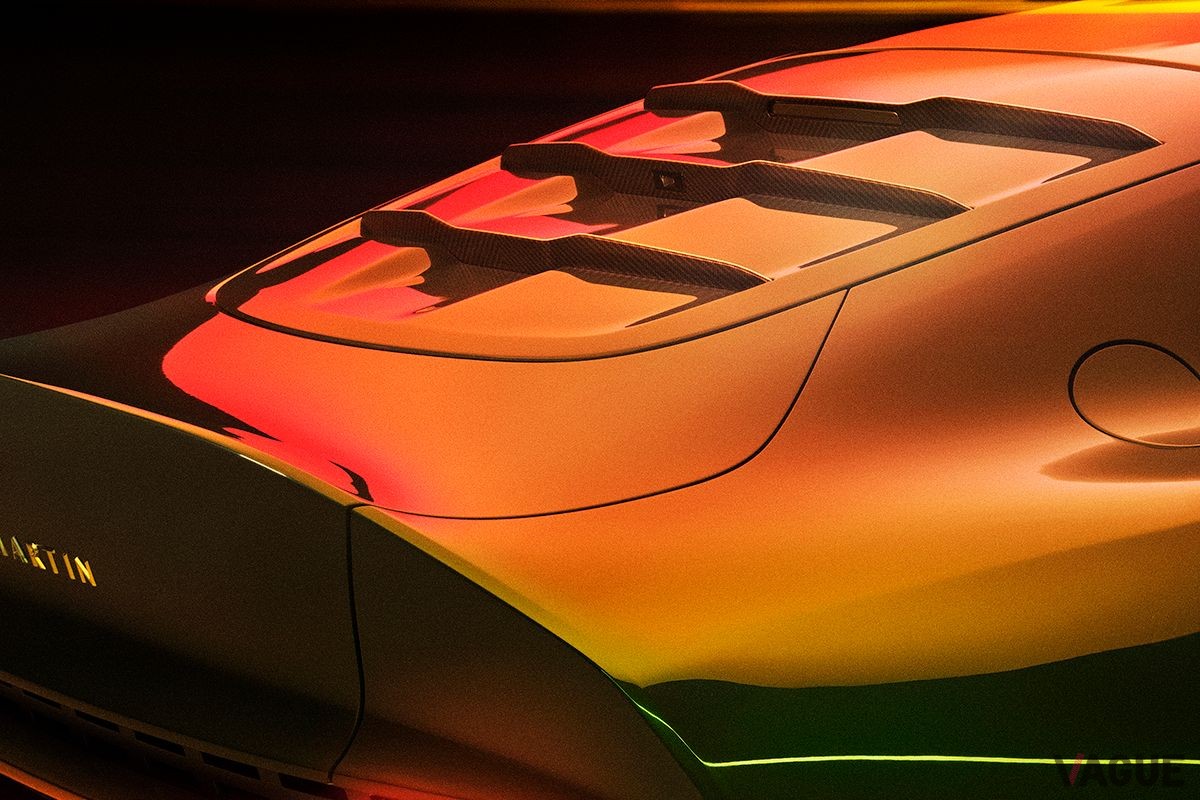 アストンマーティン新型「Valour」