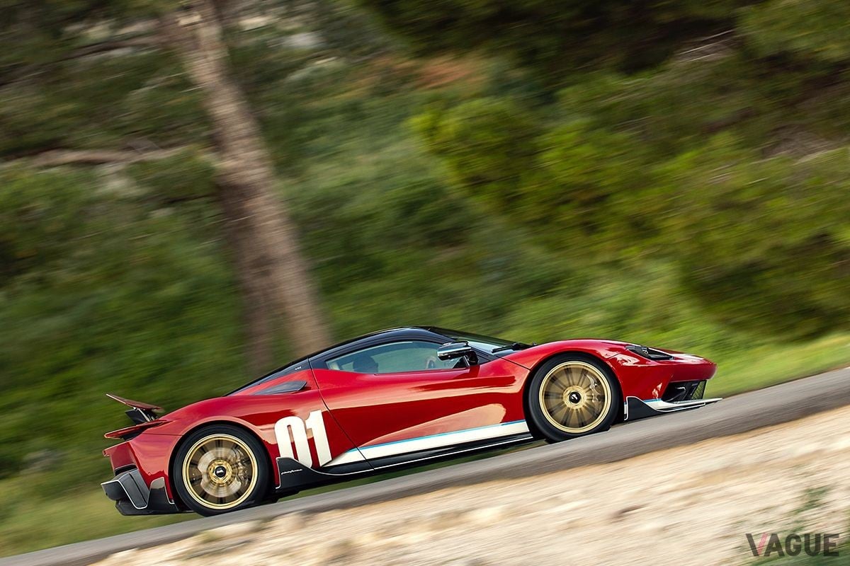 ピニンファリーナのハイパーEVの限定モデル、新型「バッティスタ・エディツィオーネ・ニーノ・ファリーナ」