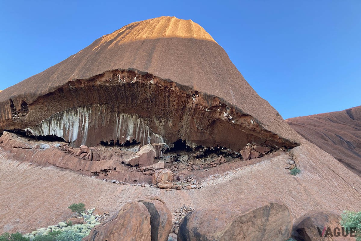 刻々と表情を変えるウルルとカタ・ジュタを間近で見られるのも、この地を旅する醍醐味。