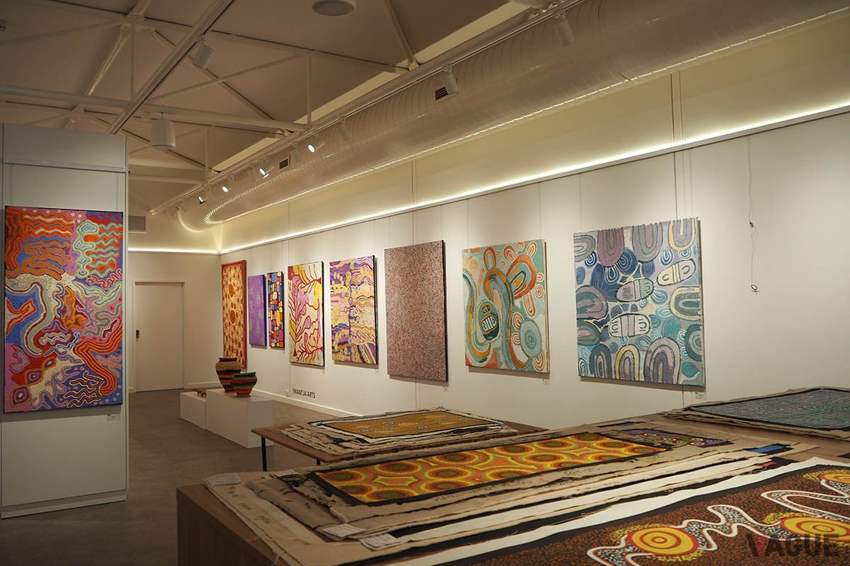 エアーズロックリゾート内にはアボリジナル・アートのギャラリーも。