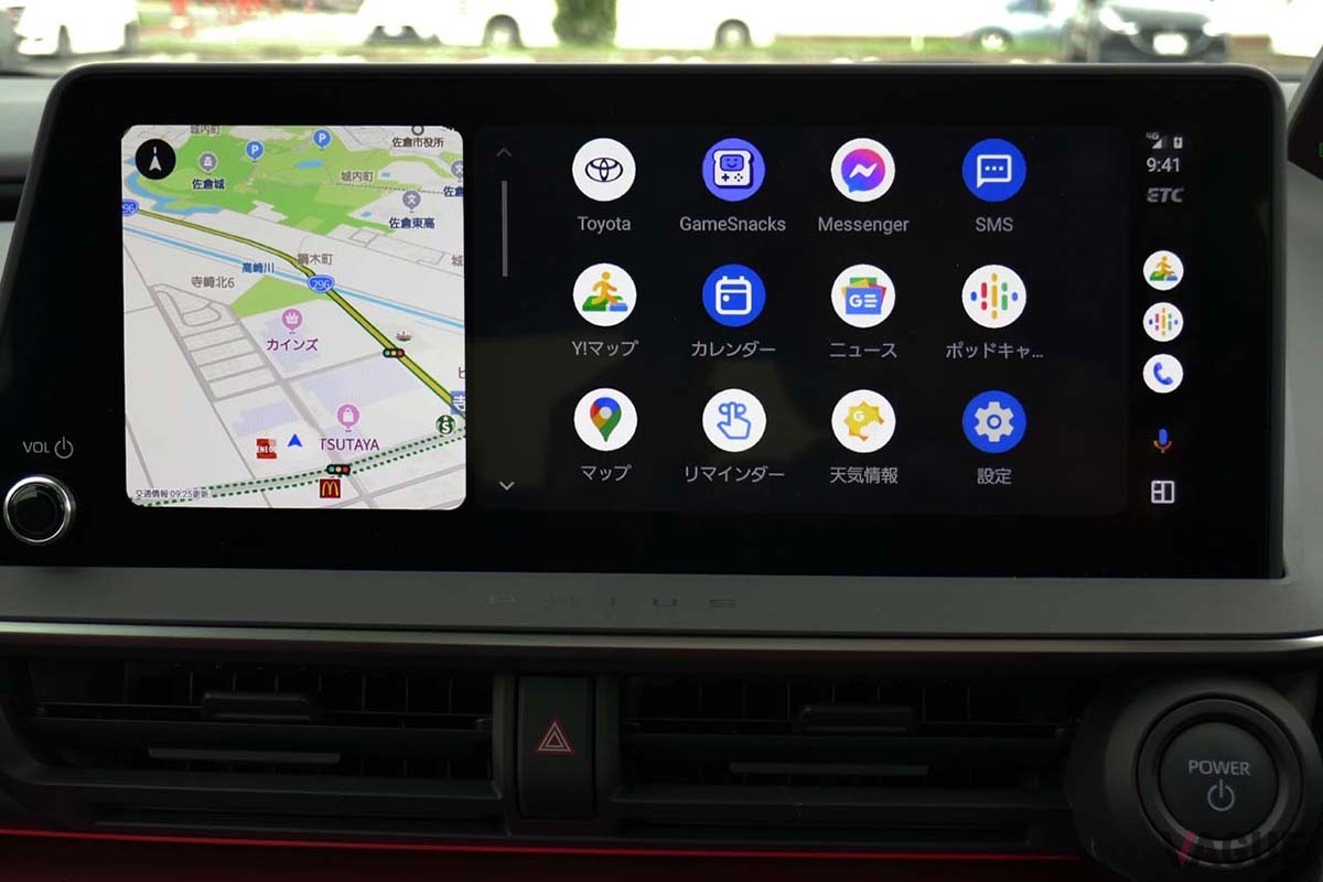 スマホをディスプレイオーディオに接続してAndroid Autoを起動した画面。写真は新型プリウス／撮影：会田 肇