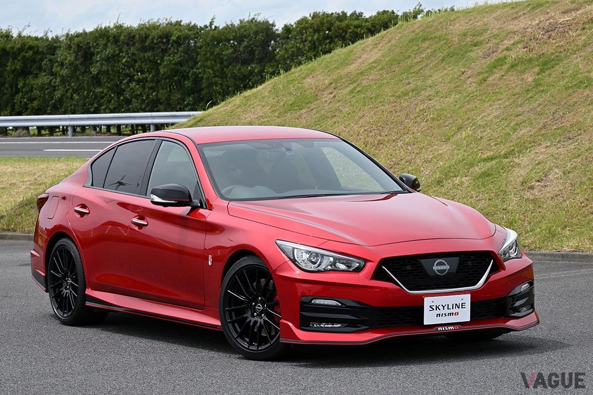 スポーツセダンの日産「スカイライン400R」をベースに、NISMOブランドがチューニングしたハイパフォーマンスモデル「スカイラインNISMO」