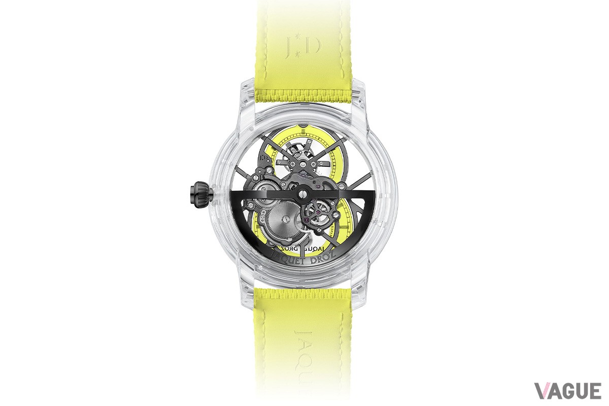 ケースバックはもちろんシースルー。トゥールビヨン機構つき自動巻きスケルトンムーブメント「Jaquet Droz 2625SQ」の動きを愛でることができます