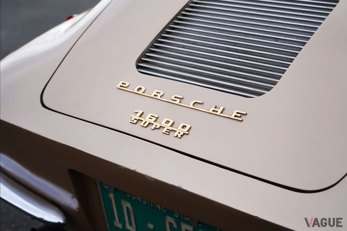 外観にはフォルクスワーゲンではなく、ポルシェと「356」のロゴが備わっている（C）Collectingcars.com