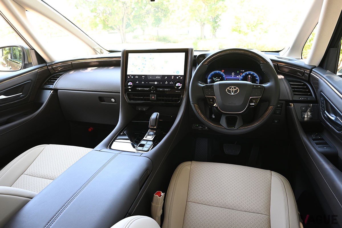 トヨタ新型「アルファード」はコンフォート志向