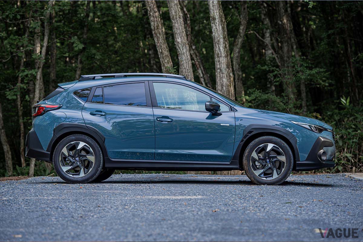 都市からフィールドへ軽快なドライバビリティで応えてくれるスバルの「クロストレック」（写真はオプション装着車の「クロストレック リミテッド」）